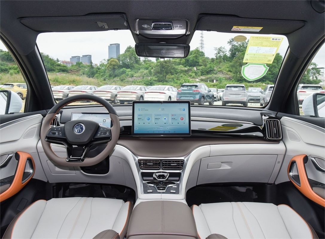 ABS Equipped 2023 Byd Song Pro Dm-i Excellent Edition 110KM Hybrid Vehicle with 5 Seats