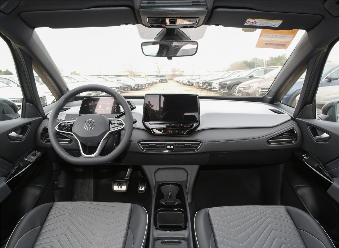 2024 VOLKSWAGEN ID-3 Electric Car Customizable and Affordable with LED Daytime Lights