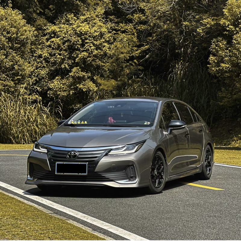 Elite Edition Asiatic Lion 2.0 Toyota Sedan Petrol Car with ESC and Electric Steering