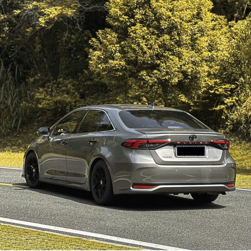 Elite Edition Asiatic Lion 2.0 Toyota Sedan Petrol Car with ESC and Electric Steering