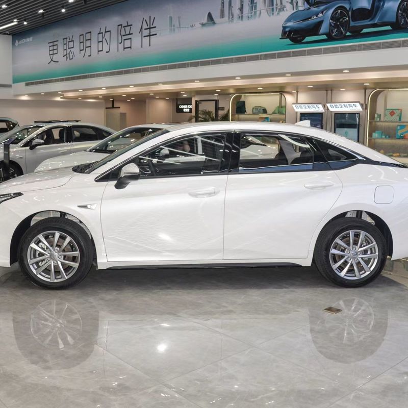 Guangqi AION S 2023 530 48.67kwh -Made Compact SUV with Front Disc Rear Disc Brake System